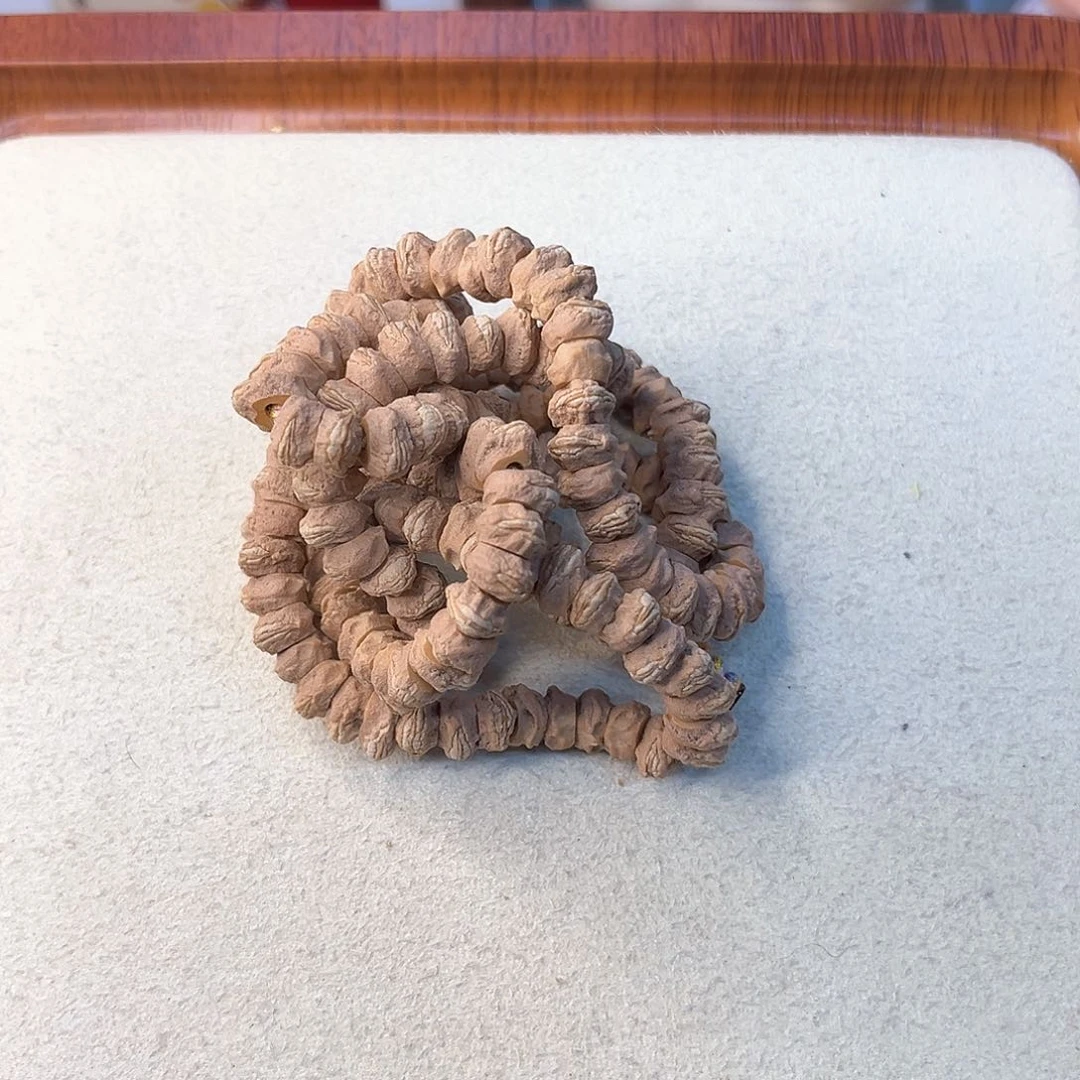 柏香籽/百香籽吊坠阿****班- A031-卡8.1mm