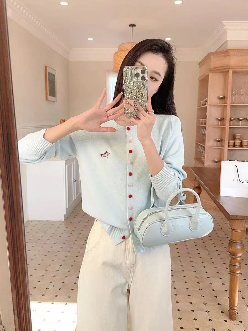 0772学院风纯色圆领春季时尚小香风百搭长袖刺绣针织衫毛针织衫