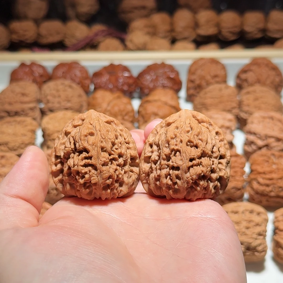 玛***卡把件文玩核桃南疆石顺丰到付