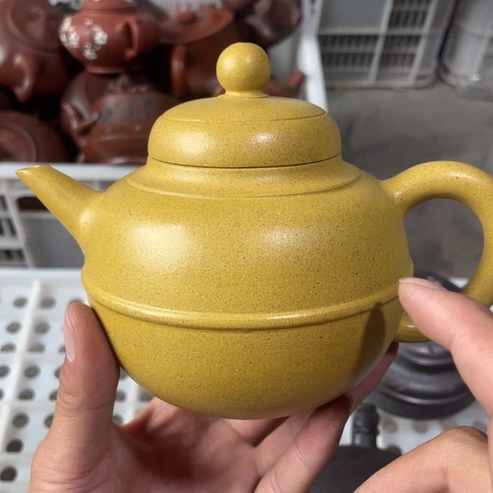 茶壶紫砂老厂紫砂壶一件。