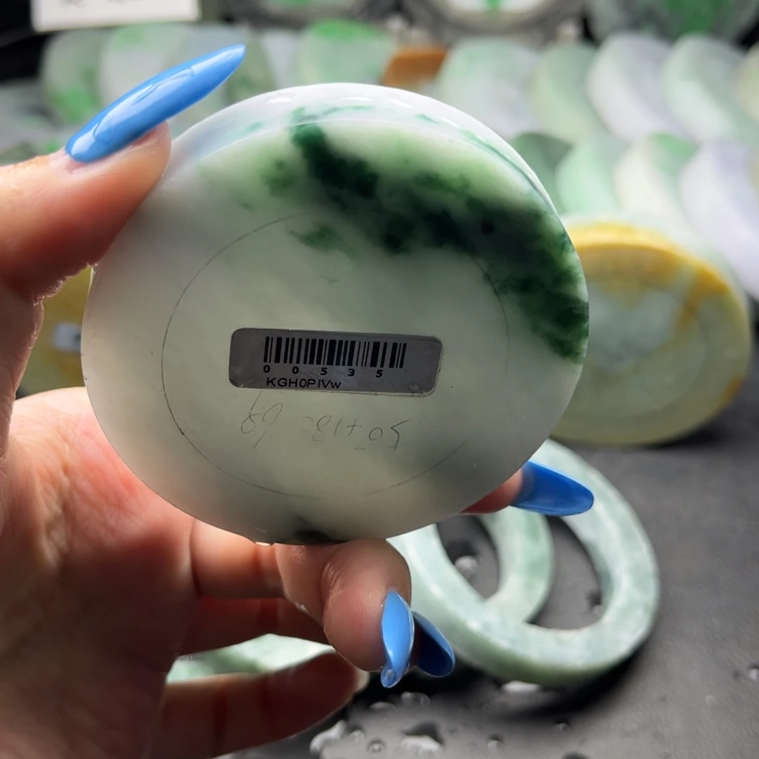 定制翡翠未镶嵌手镯放漏