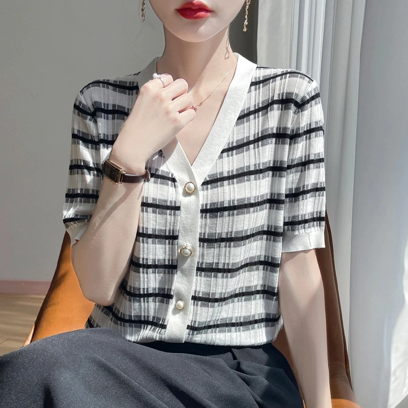 精仿莱赛尔天丝白带条纹小香风珍珠扣短袖开衫女V领T恤v领显瘦