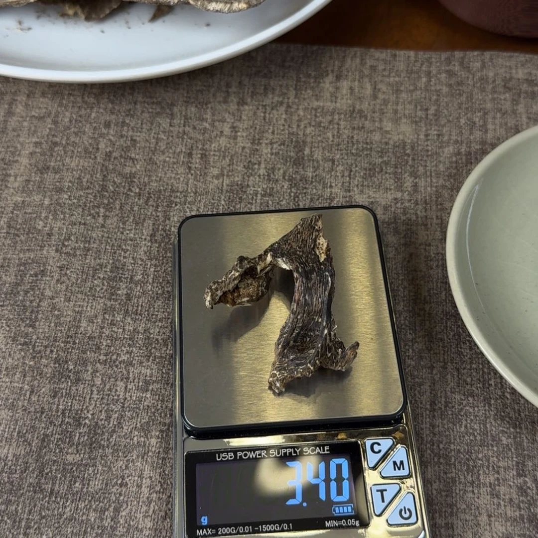 沉香碎屑沉香国香树根老料3.4g