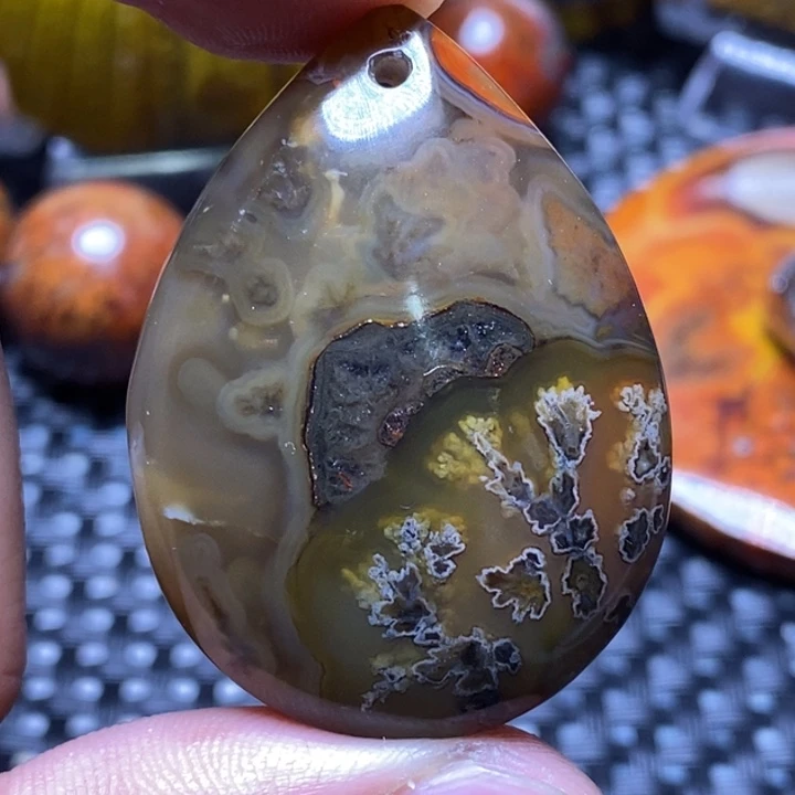 玛瑙/玉髓颈饰未镶嵌