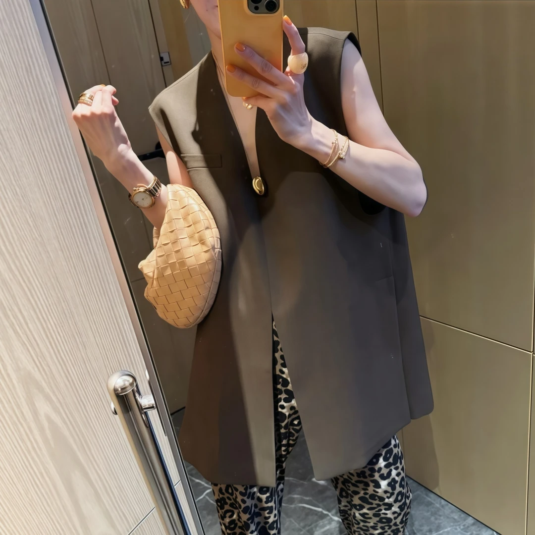 欧货V领小众洋气外套女2025秋季新款大码胖MM时尚百搭显气质外套