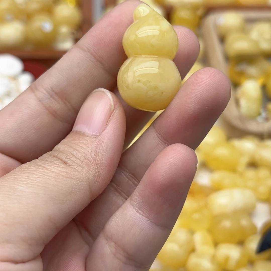 蜜蜡未镶嵌裸石天然