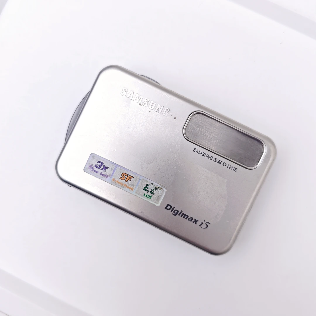 9新 Samsung/三星 i5 500万像素3倍变焦 奶油肌 复古ccd数码相机