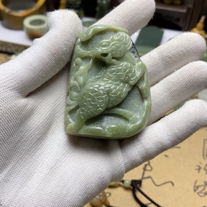 岫岩河磨玉（透闪石质玉）挂件未镶嵌我**啊