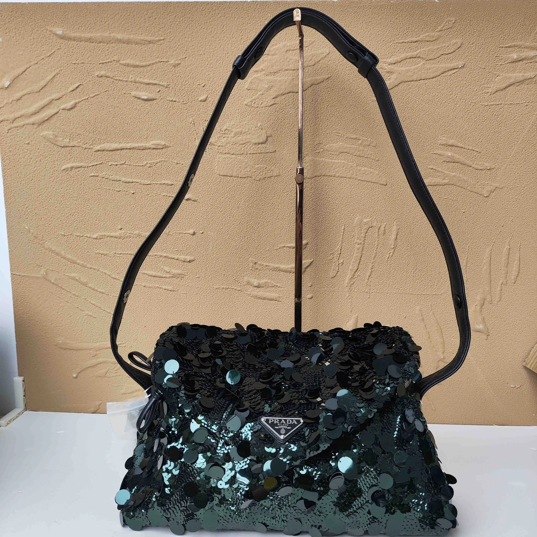 95新 Prada/普拉达 /KIKI/单肩包/16741929