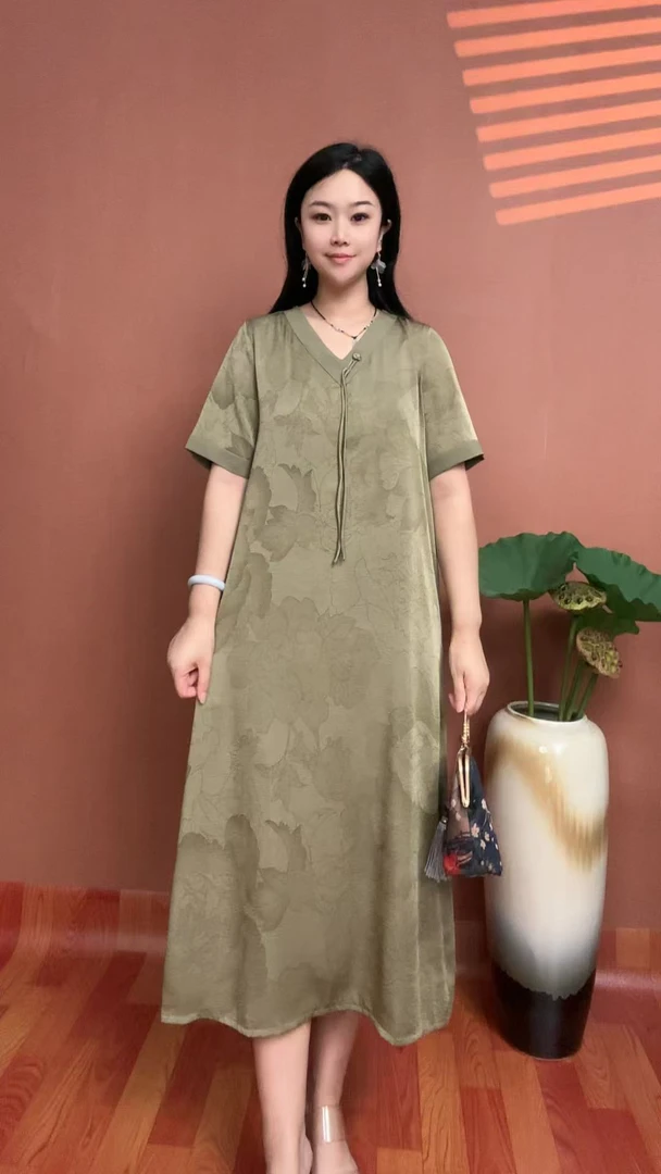 （抹茶色)中老年妈妈装夏季新款流苏连衣裙气质过膝遮肉大码中长裙