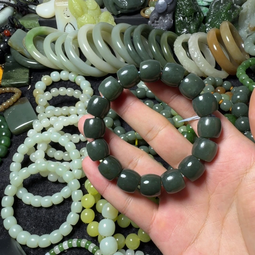 和田玉未镶嵌手串