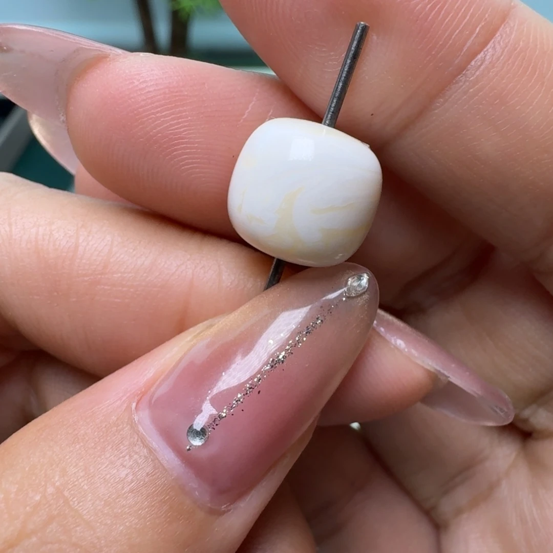 裸石琥珀未镶嵌12加老型漆白