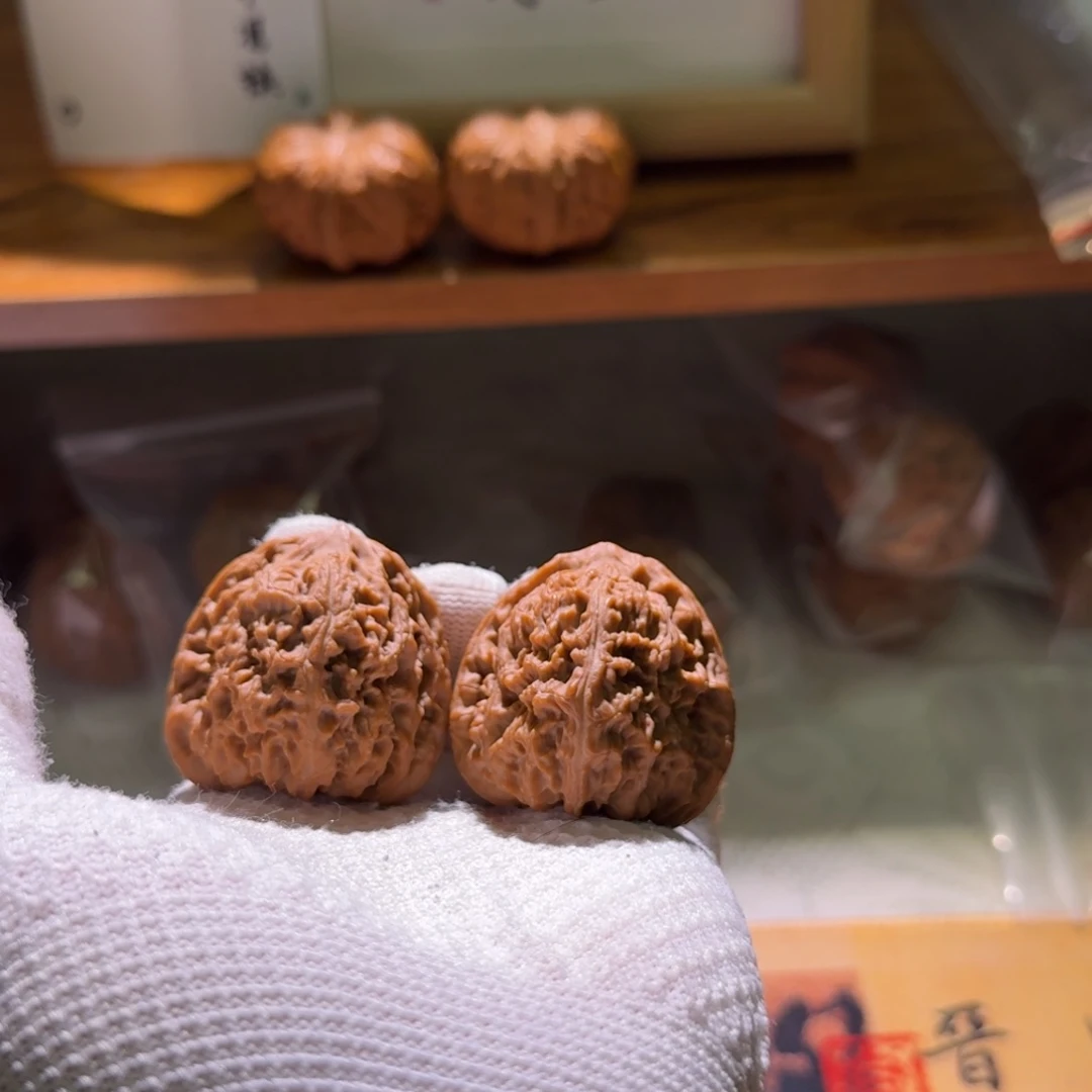 文玩核桃吊坠南疆石三角