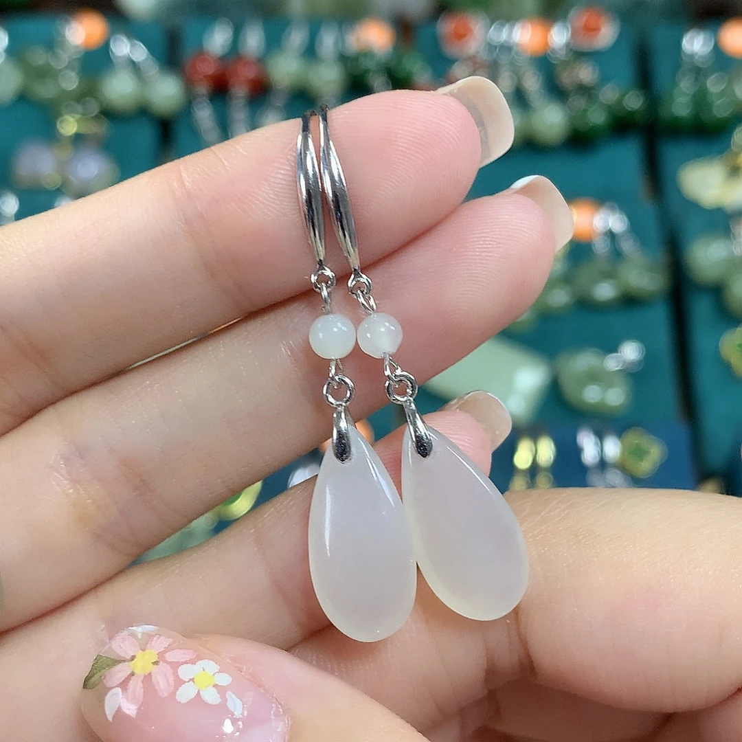 和田玉银S925镶嵌耳饰水滴卡18左右