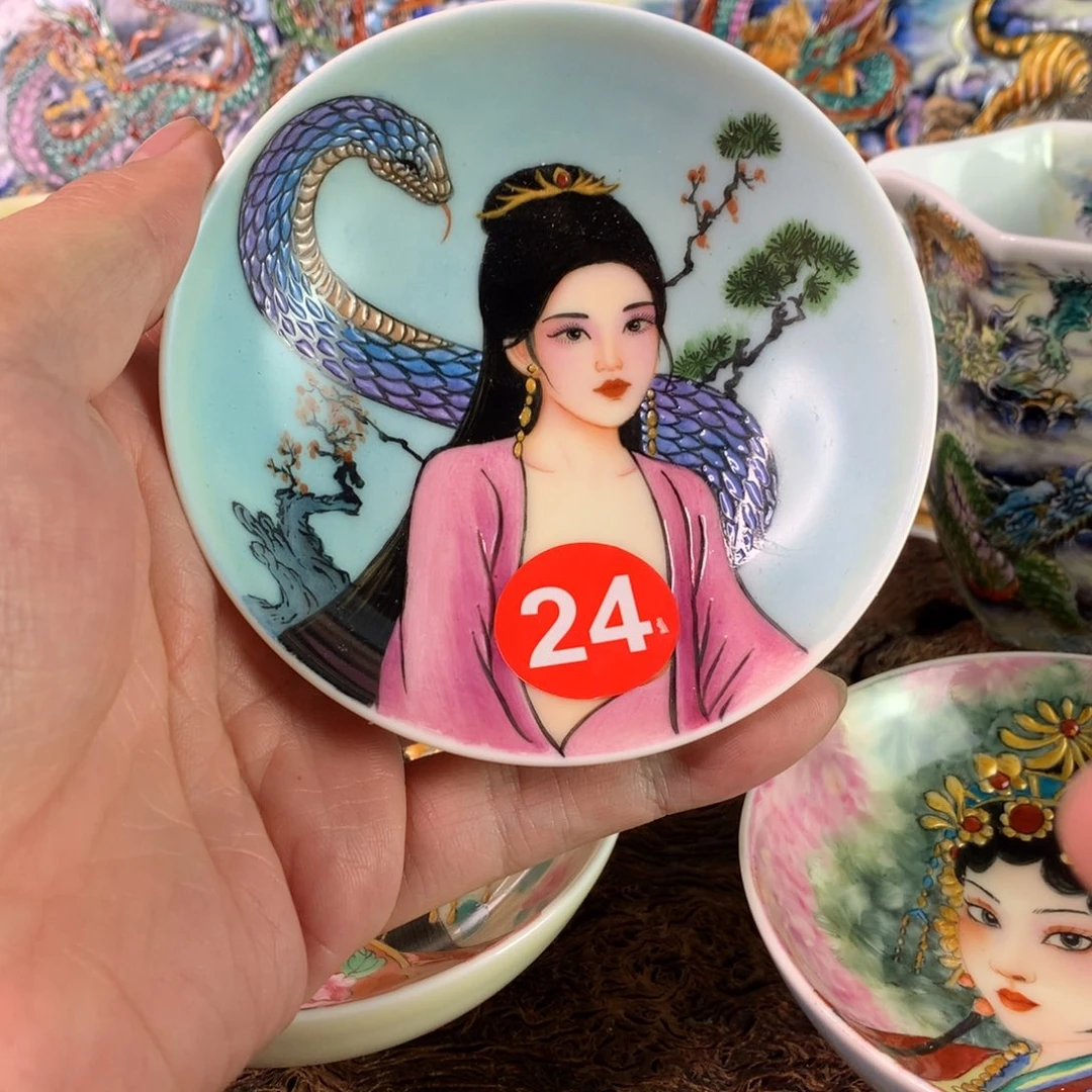 陶吧里没有人可以这么好看