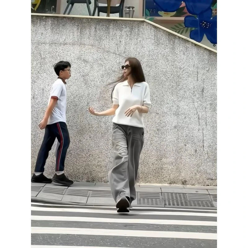 白色针织T恤时尚休闲透气百搭