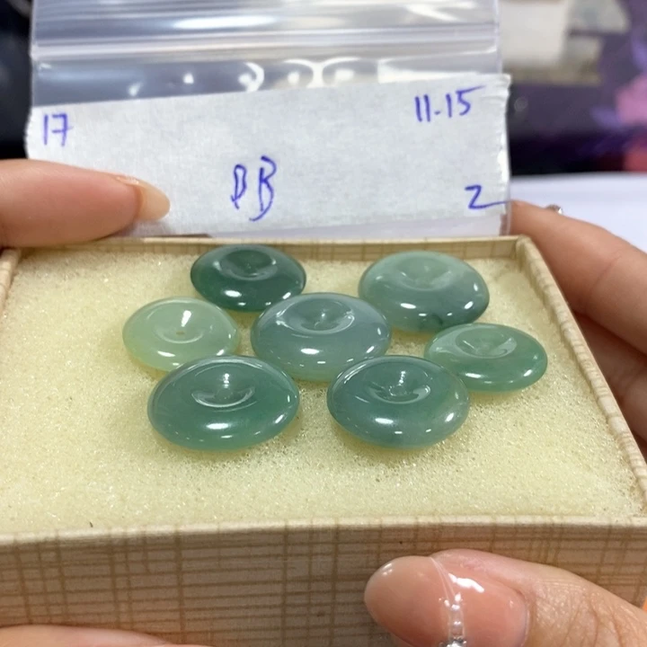 木***瓛定制翡翠未镶嵌不退