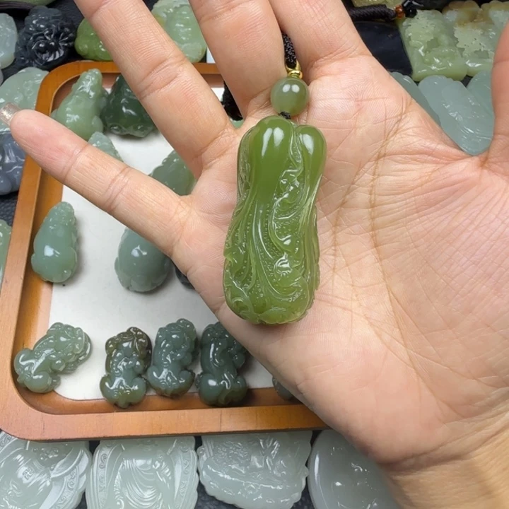 和田玉未镶嵌珠宝奇石