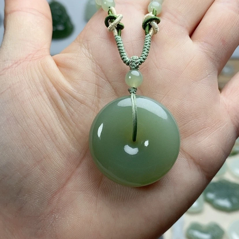 【闪购商品】颈饰未镶嵌和田玉