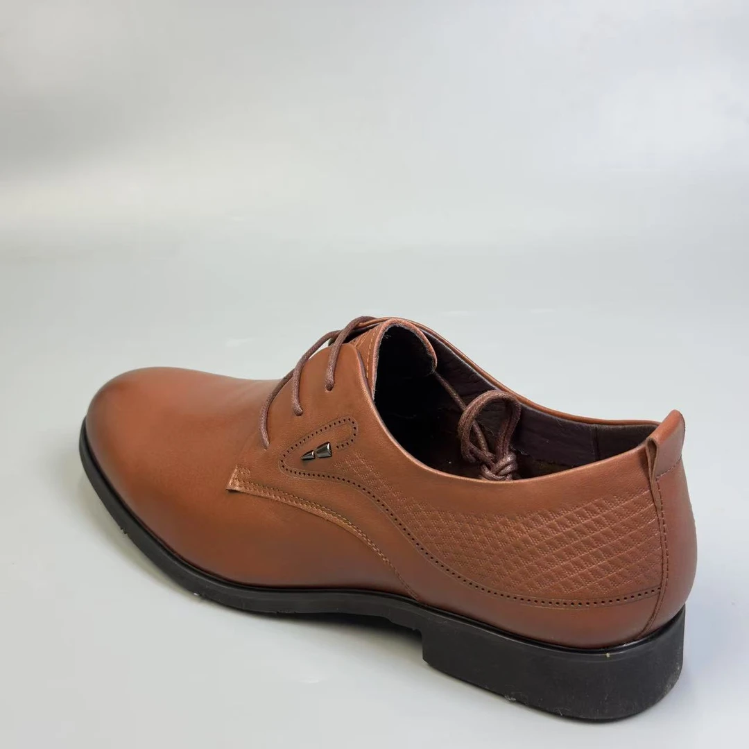 010时尚百搭休闲透气男鞋