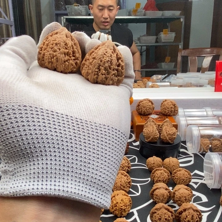 文玩核桃吊坠巴***✌塔尖