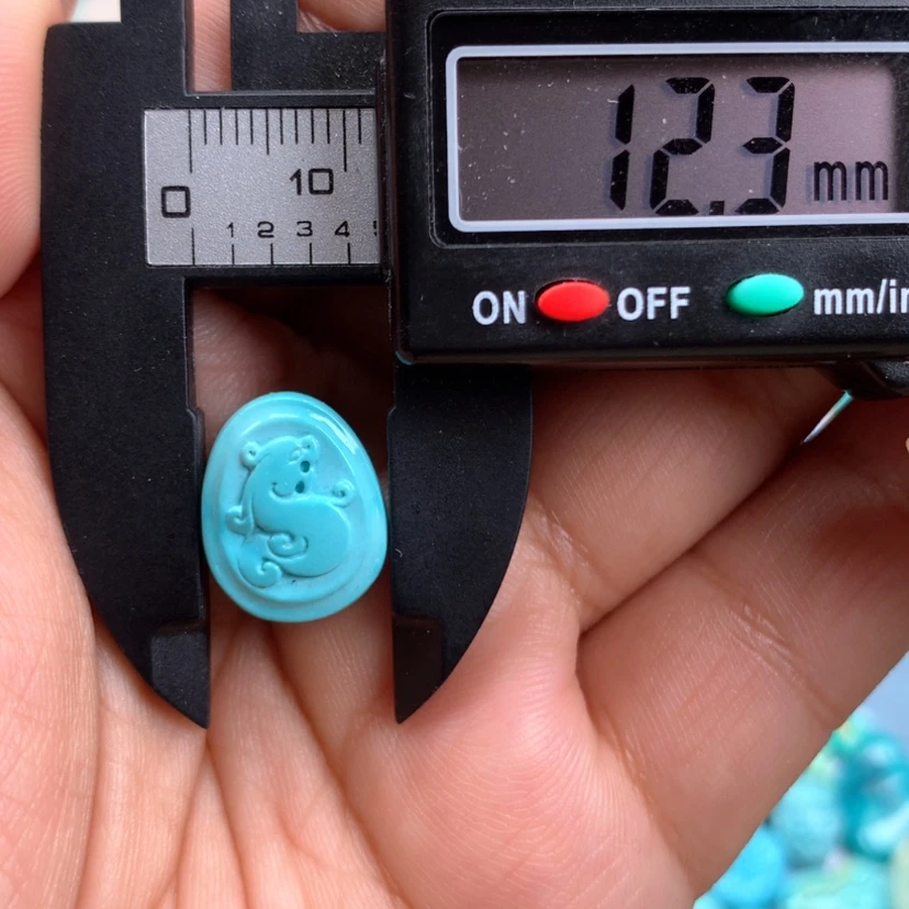 【闪购商品】绿松石未镶嵌雕刻