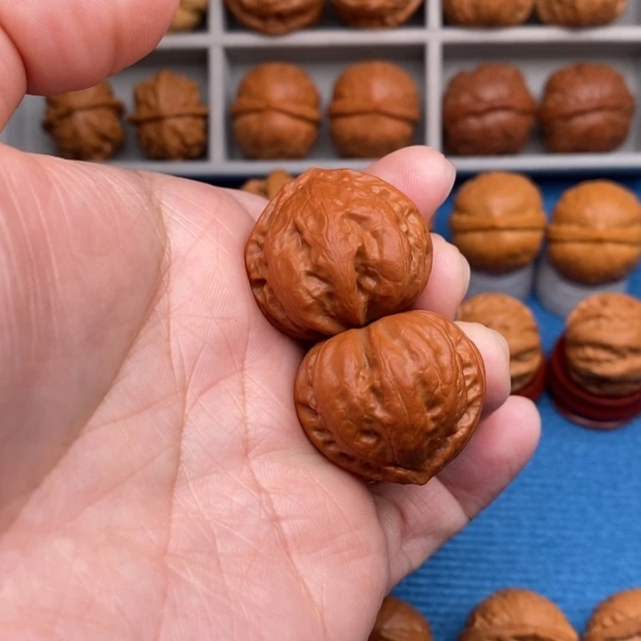 文玩核桃把件精品小手捻