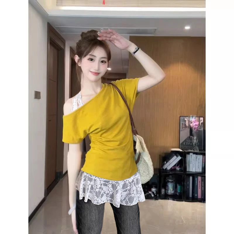 不规则真两件斜肩短袖T恤女夏季修身露肩蕾丝叠穿辣妹短款两件套