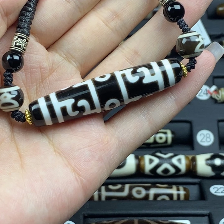 玛瑙/玉髓（覆膜）颈饰未镶嵌