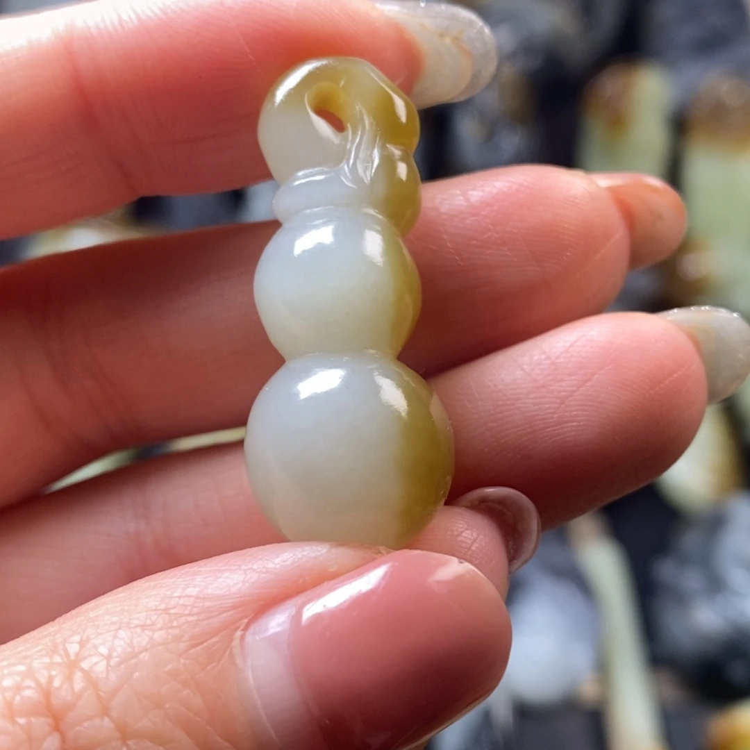 未镶嵌和田玉挂件