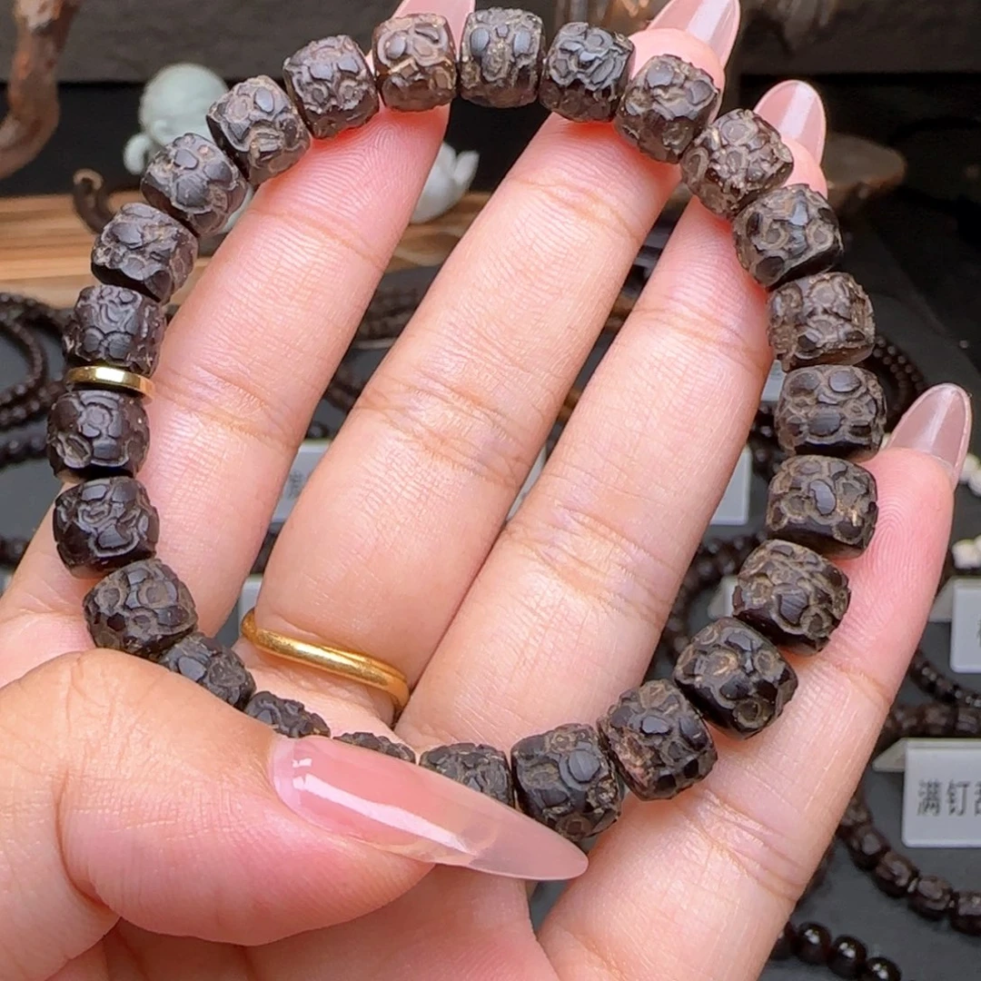 ₆***_椰蒂吊坠87熔岩58颗手持