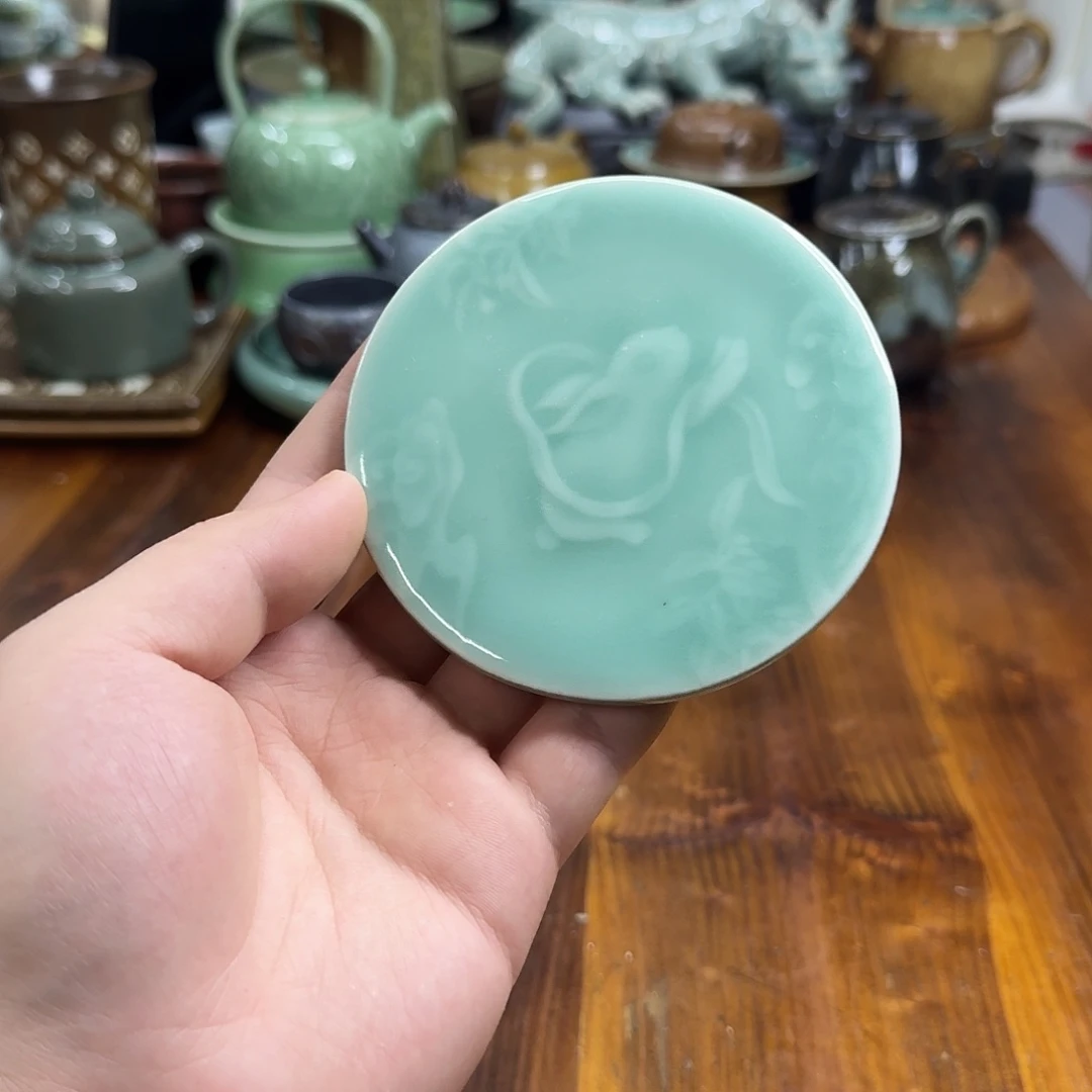 小仲龙泉青瓷微瑕3759