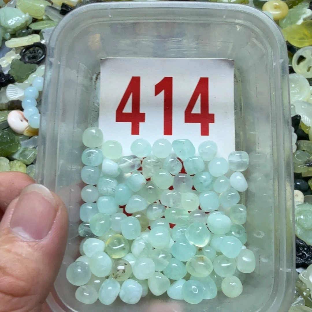 蛇纹石玉吊坠未镶嵌