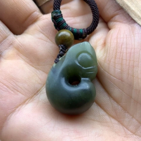【闪购商品】未镶嵌岫岩河磨玉（透闪石质玉）挂件