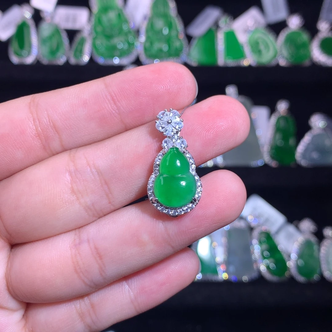 【闪购商品】颈饰银S925镶嵌翡翠天然翡翠
