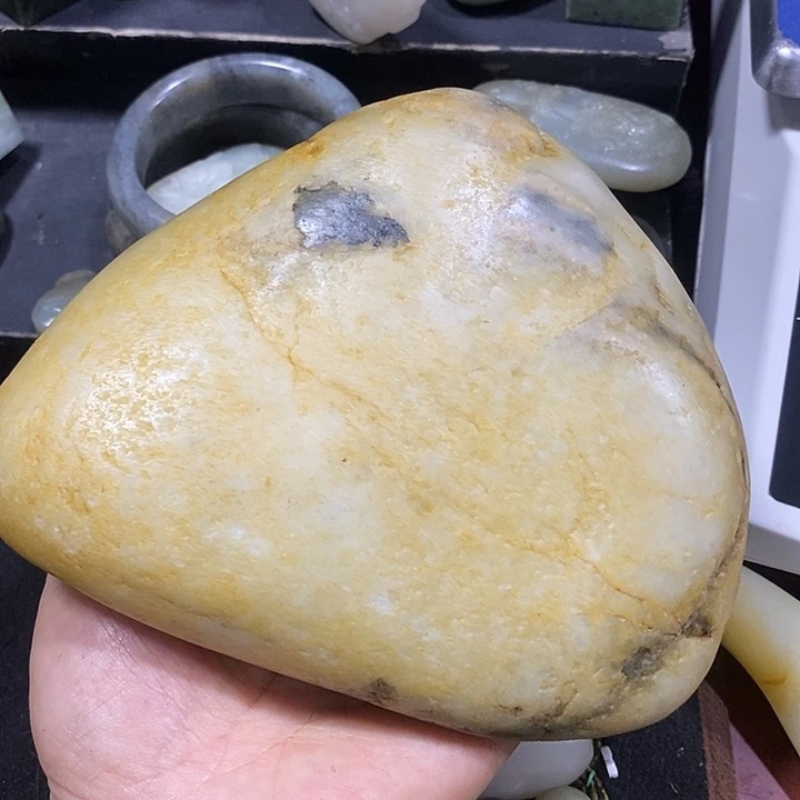 未镶嵌和田玉（糖玉）挂件