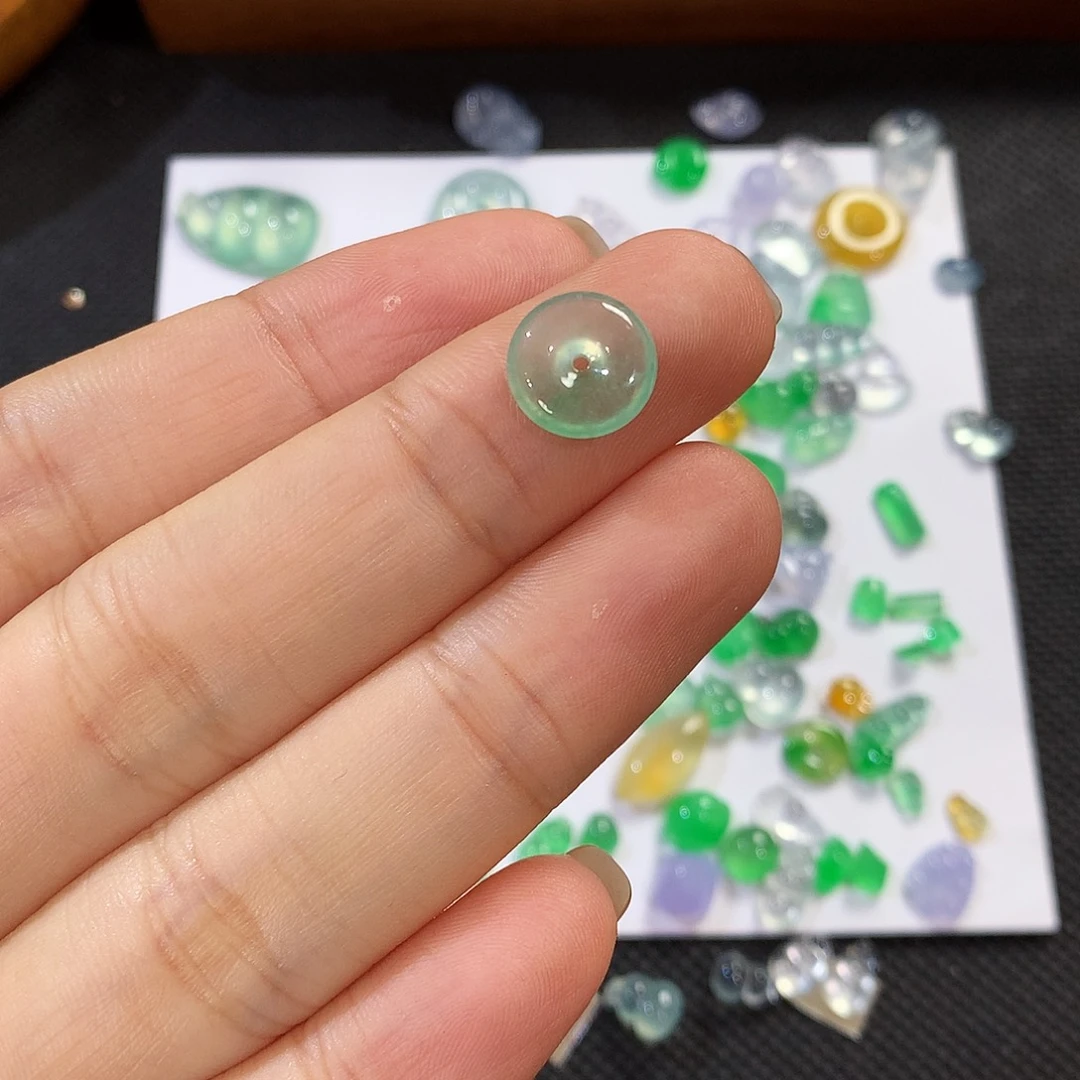 ****～翡翠裸石薄荷绿平安扣