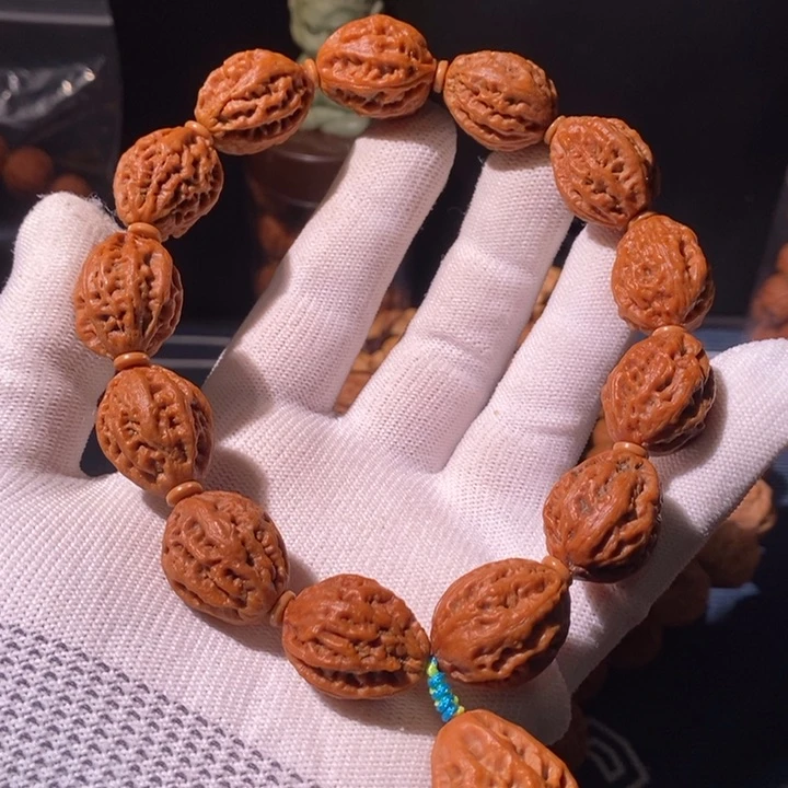 手串文玩核桃……66