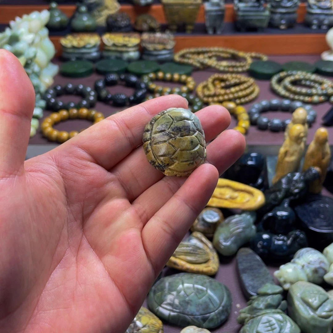 【闪购商品】未镶嵌岫岩河磨玉（透闪石质玉）挂件