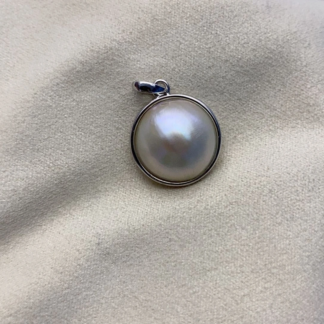 【闪购商品】银S925镶嵌拼合珍珠（马贝珠）颈饰