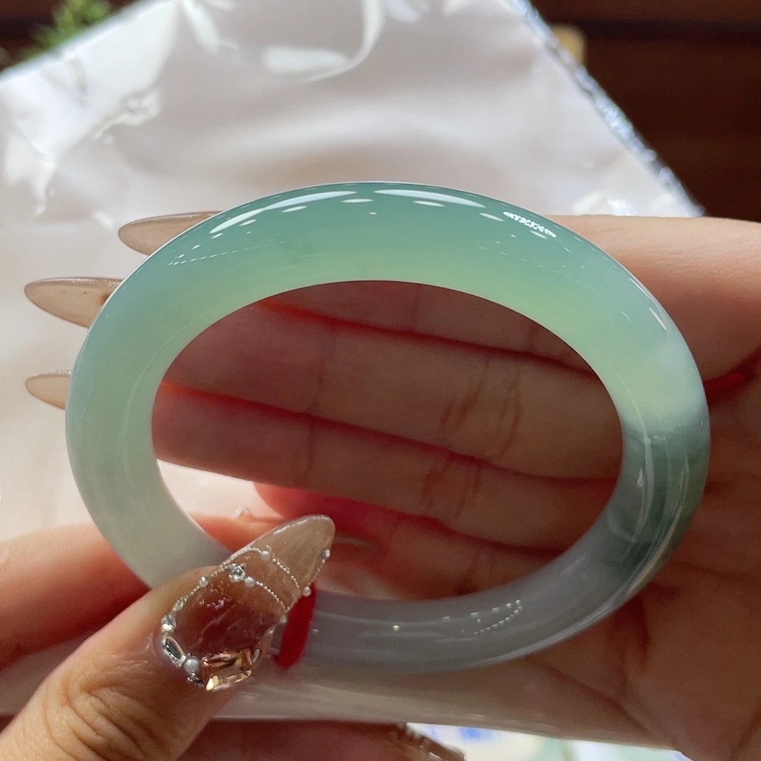 翡翠未镶嵌手镯18 号链接