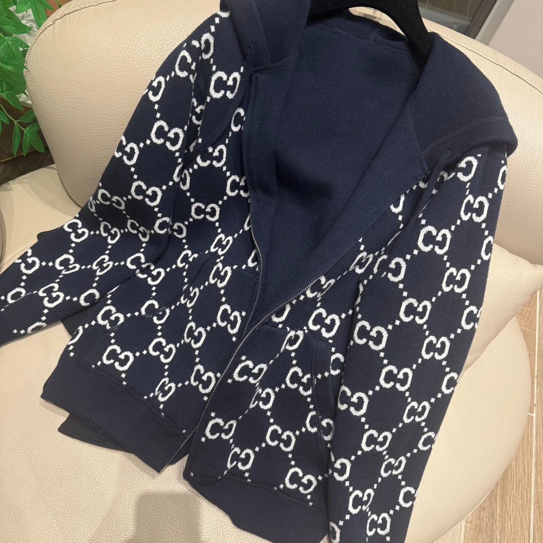 6236双面穿口袋印花外套