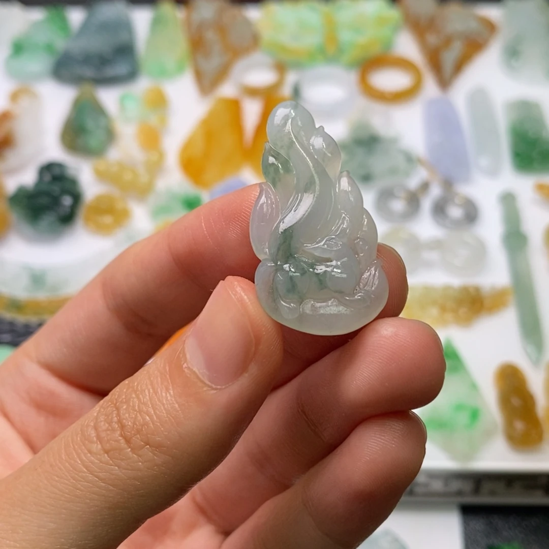 定制翡翠未镶嵌吊坠