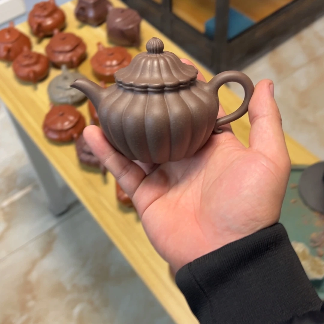 伍***省茶壶紫砂汽修厂的人来不