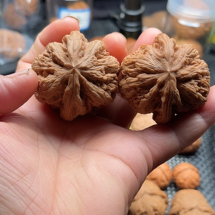 桃核把件全品大粗金边47