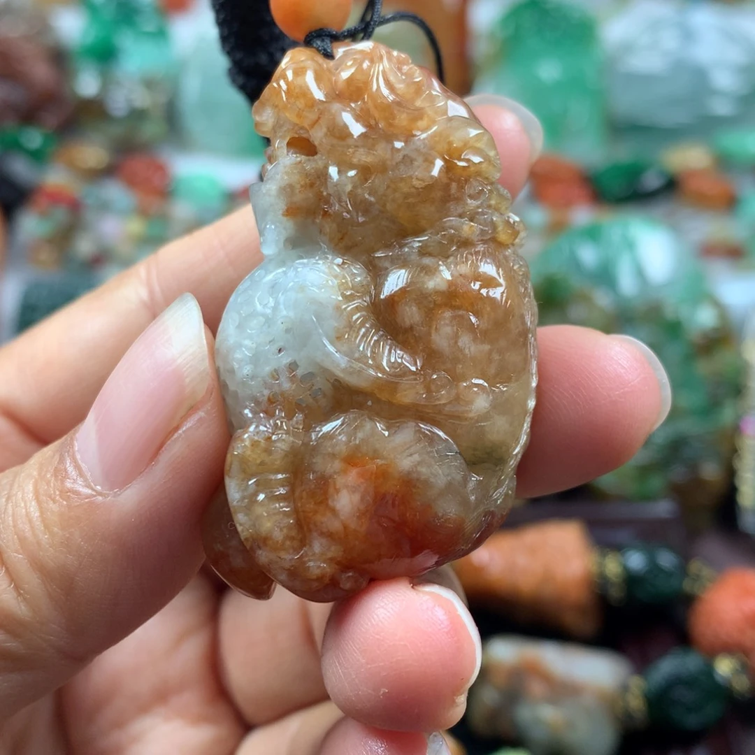 翡翠未镶嵌颈饰挂件