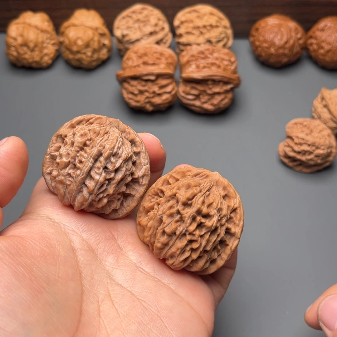 邢***斌文玩核桃吊坠40尺四座楼