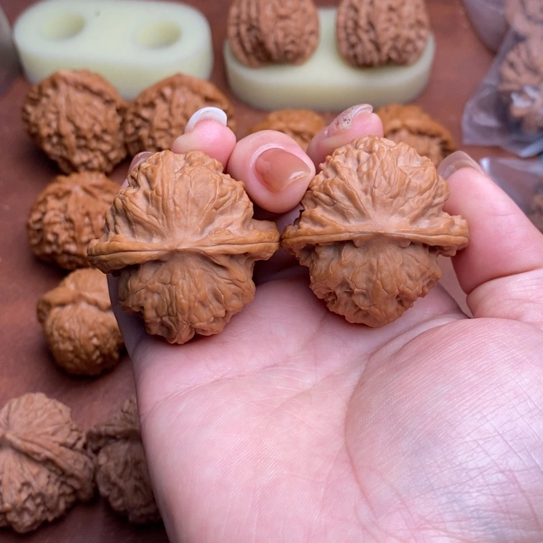 文玩核桃把件野狼