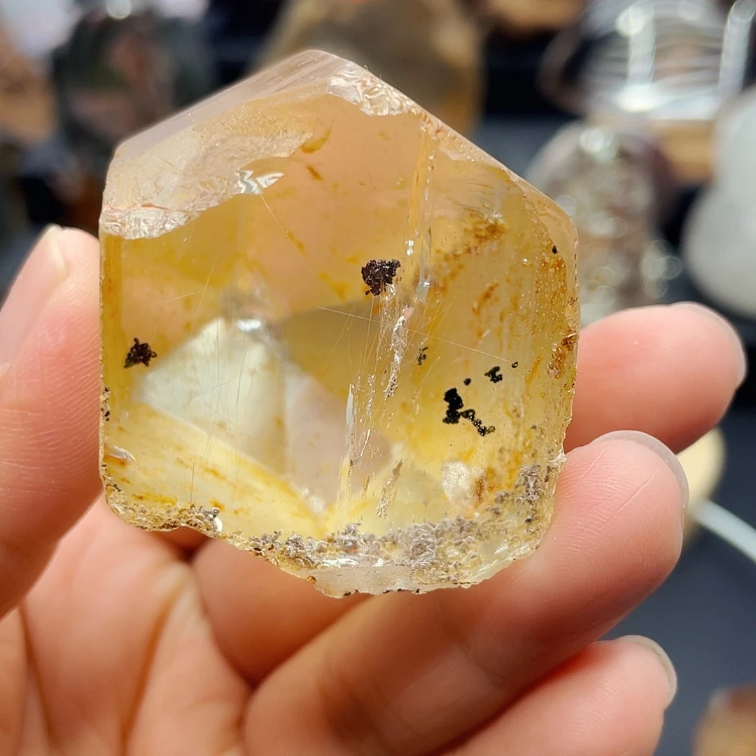 未镶嵌水晶大型摆件（非配饰）