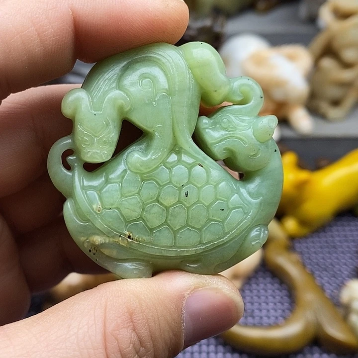 未镶嵌蛇纹石玉颈饰